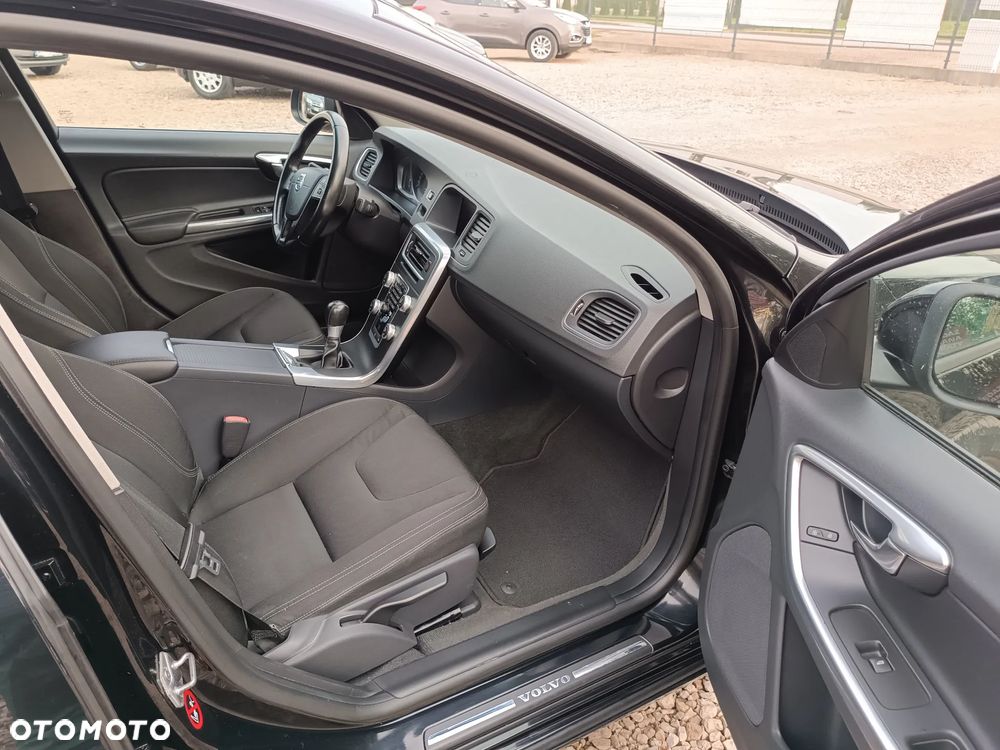 Volvo S60 D2 Summum - 19