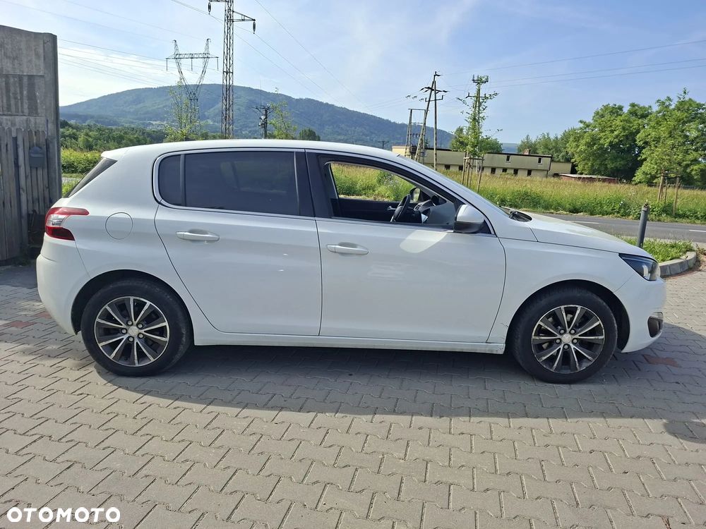 Peugeot 308 1.2 PureTech Style S&S - 4