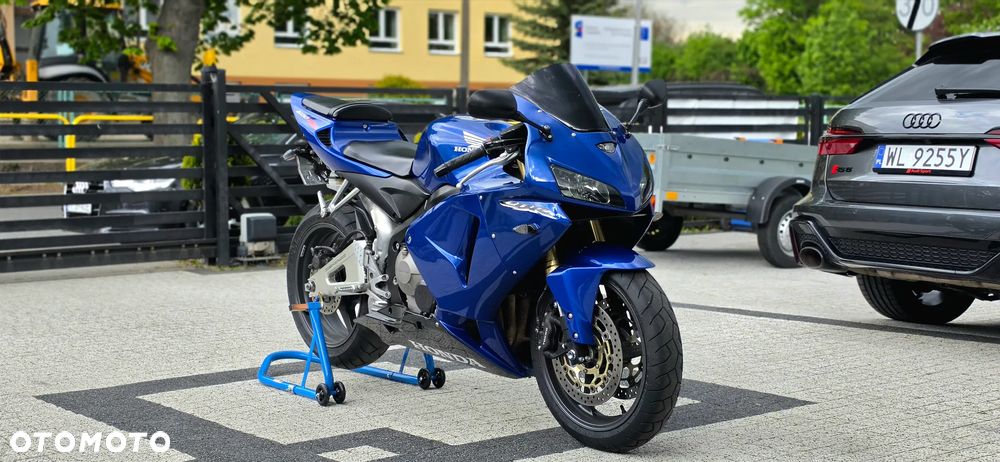 Honda CBR - 3