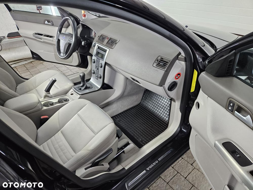 Volvo S40 2.0D - 5