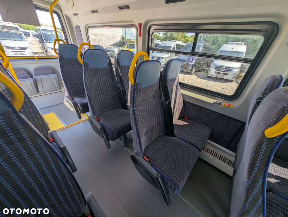 Mercedes-Benz Sprinter 517 - 16