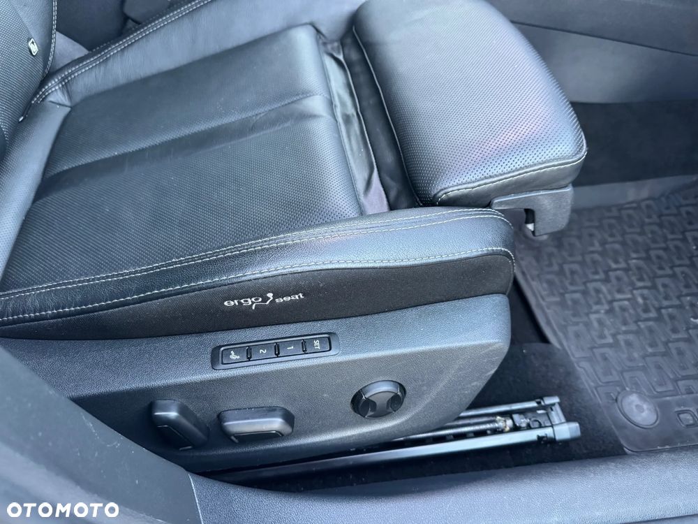 Skoda Octavia 2.0 TDI SCR Style DSG - 10