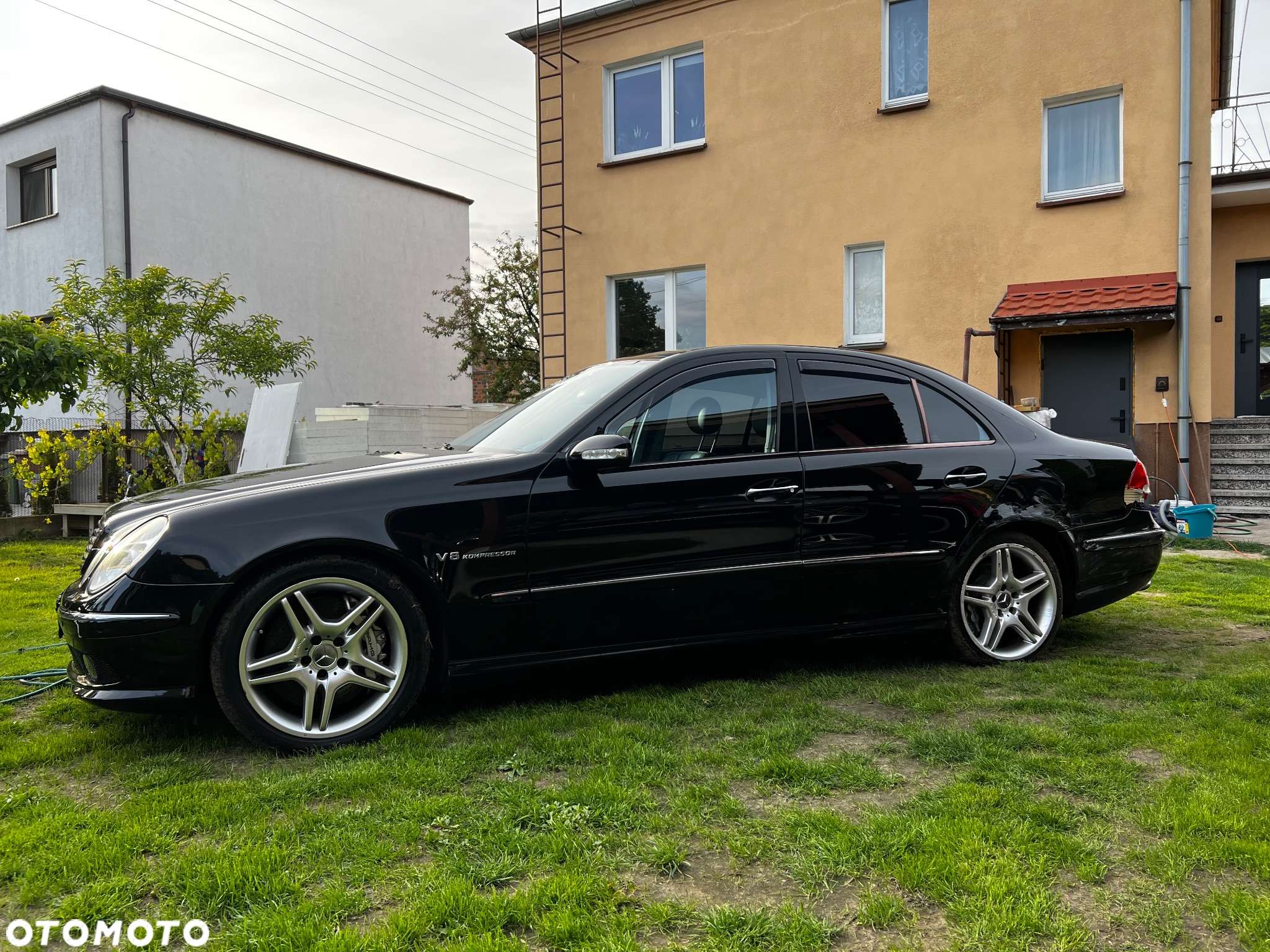 Mercedes-Benz Klasa E 55 AMG - 3