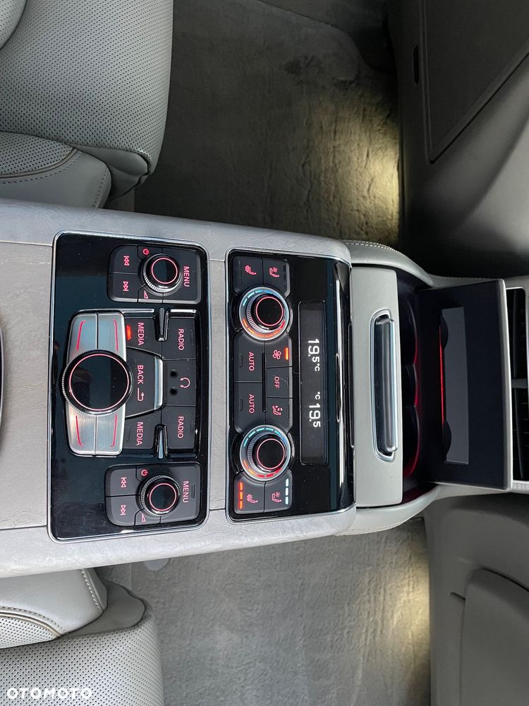 Audi A8 4.0 TFSI cylinder on demand quattro tiptronic Lang - 36