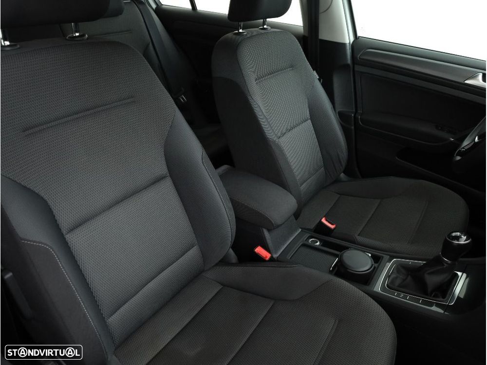 VW Golf 1.0 TSI Stream - 20