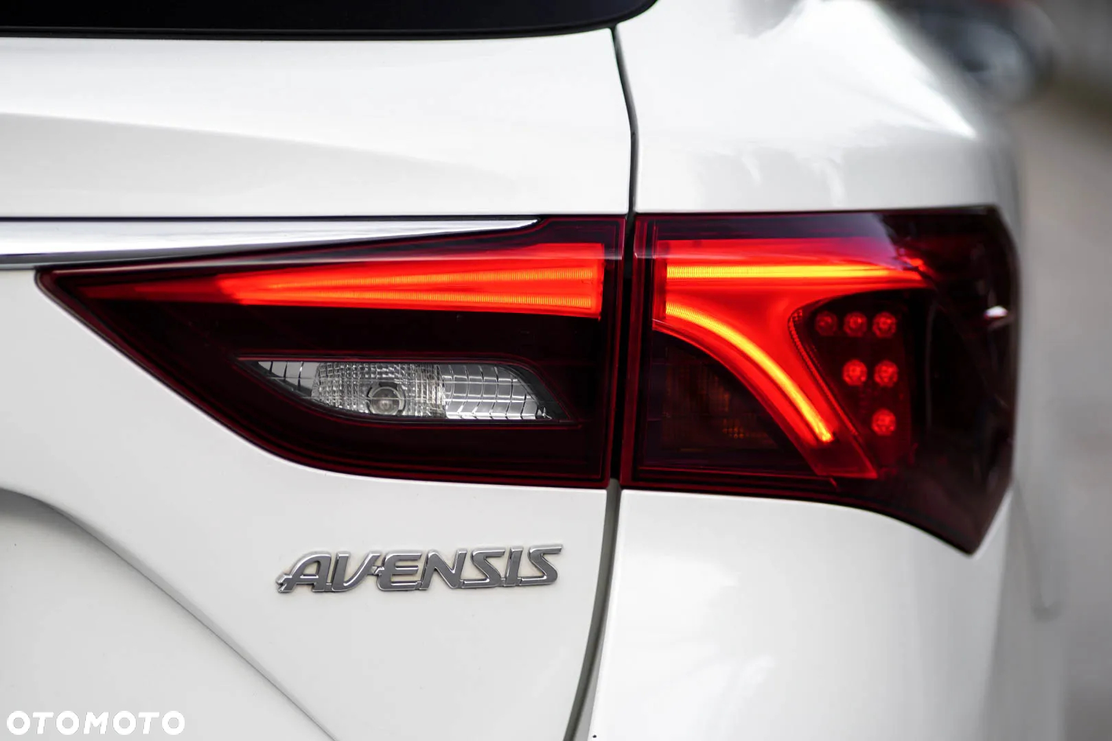 Toyota Avensis 2.0 D-4D Prestige - 13