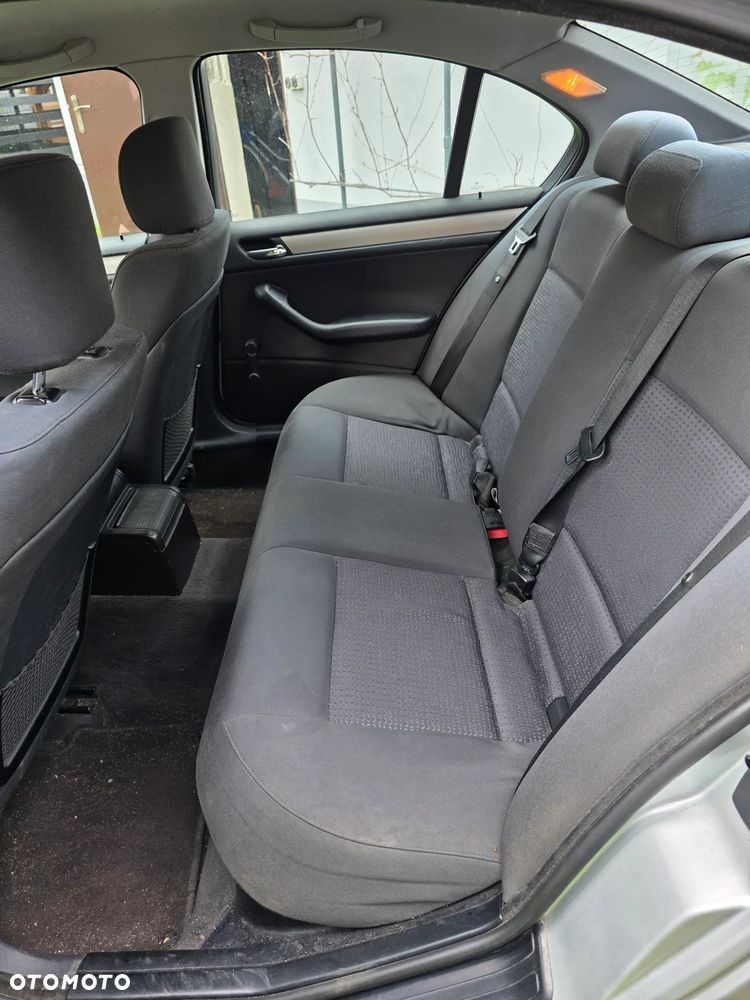 BMW Seria 3 316i - 13