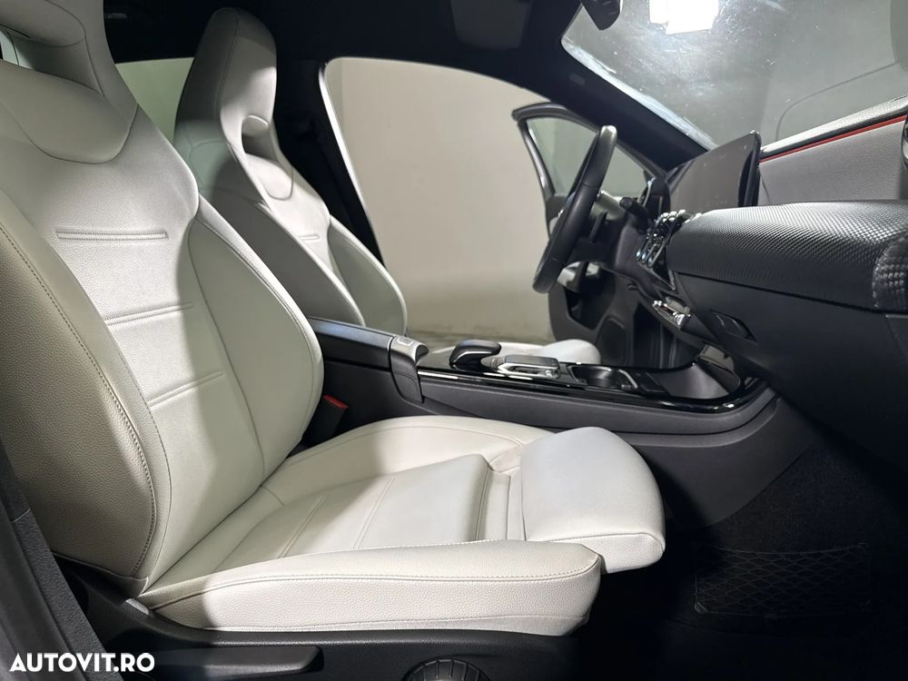 Mercedes-Benz A 200 7G-DCT - 12