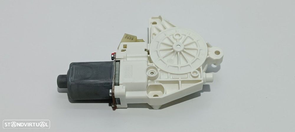 MOTOR ELEVADOR FRENTE DIREITO MERCEDES CLASE M (W164) 320 / 350 CDI (164.122) - 1