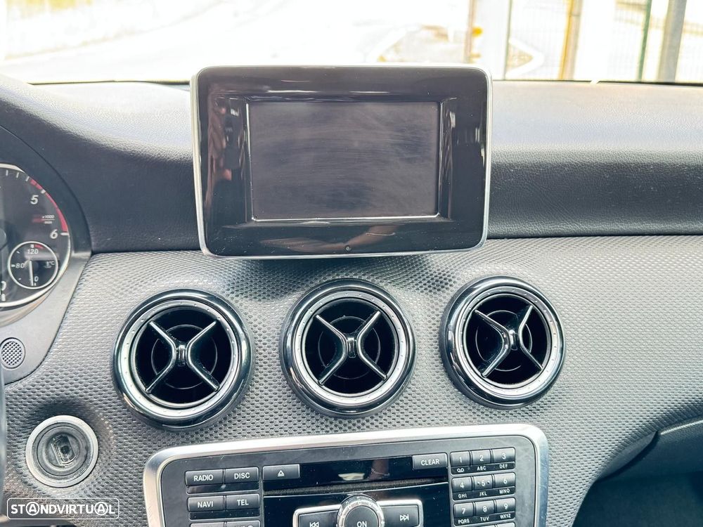 Mercedes-Benz A 180 CDI BlueEFFICIENCY - 17