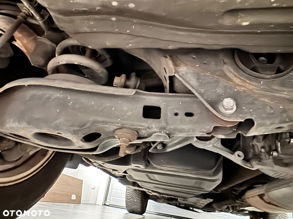 Toyota RAV4 2.0 4x4 Automatik Sol - 35