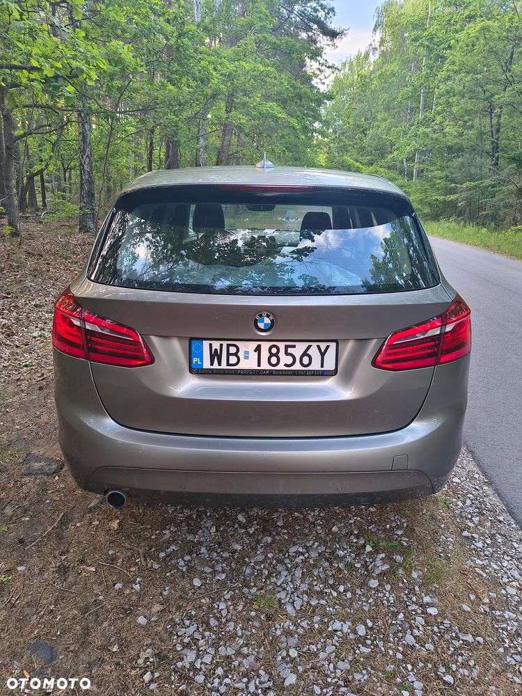 BMW Seria 2 218d - 7