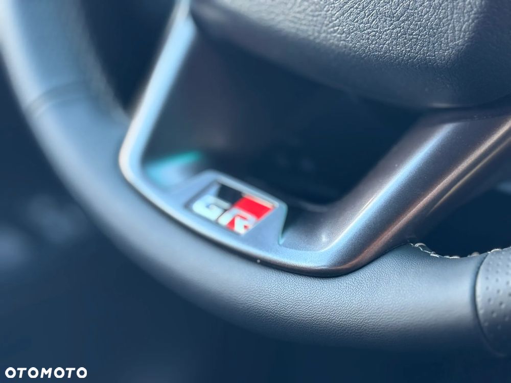 Toyota Hilux 2.8 D-4D Double Cab GR Sport II 4x4 - 16