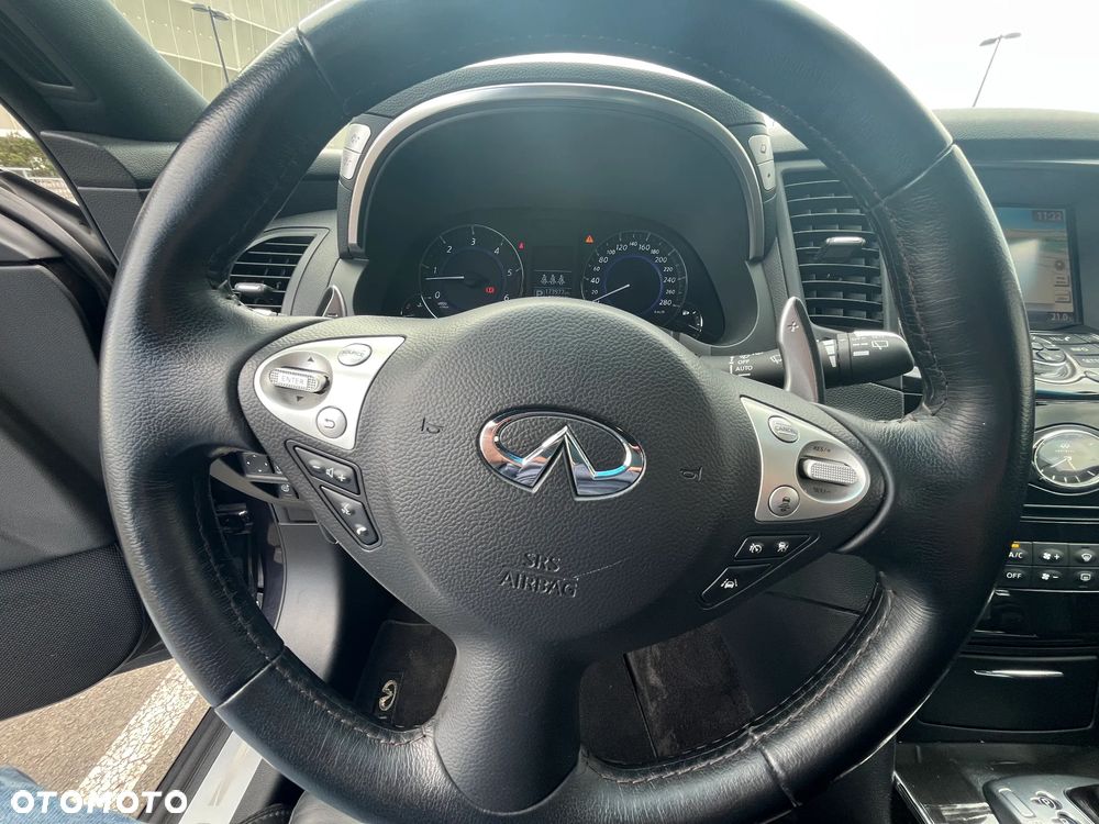 Infiniti QX70 3.0d S - 16