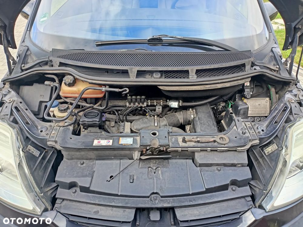 Citroën C8 2.0 16V Style - 12