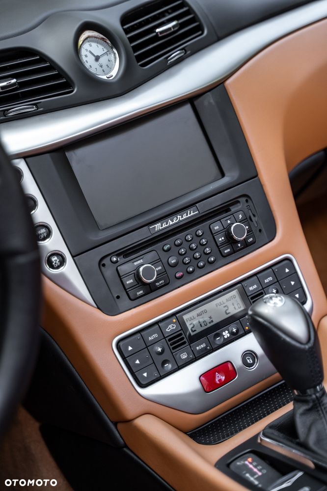 Maserati GranCabrio Sport - 28
