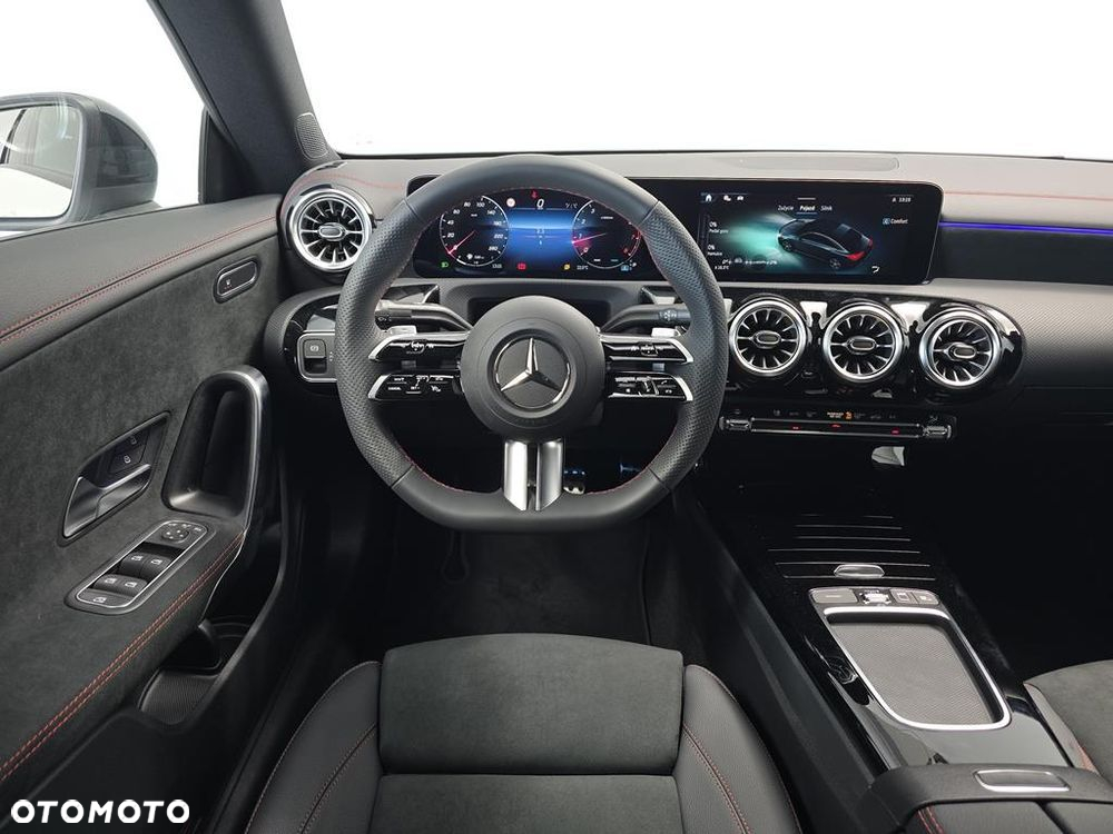 Mercedes-Benz CLA 200 mHEV AMG Line 7G-DCT - 14
