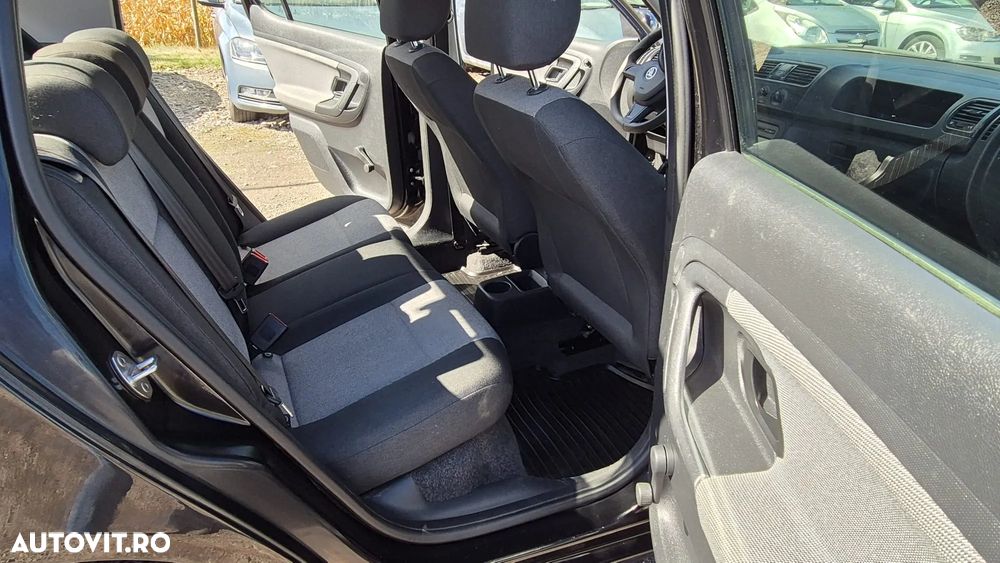 Skoda Fabia 1.2 HTP COOL EDITION - 10