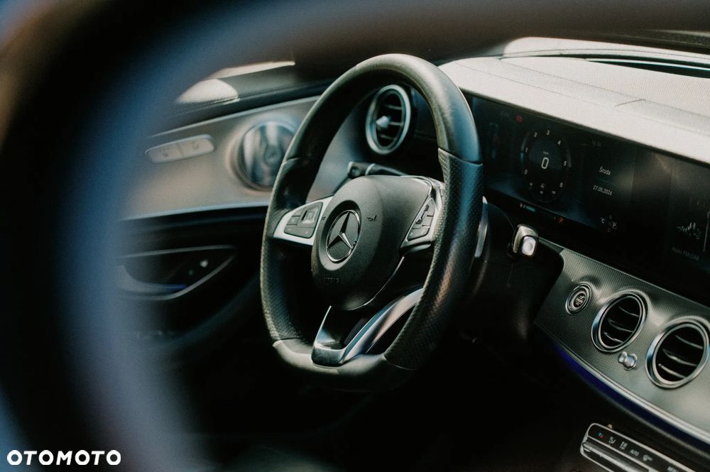 Mercedes-Benz Klasa E 220 d 4-Matic Business Edition 9G-TRONIC - 7