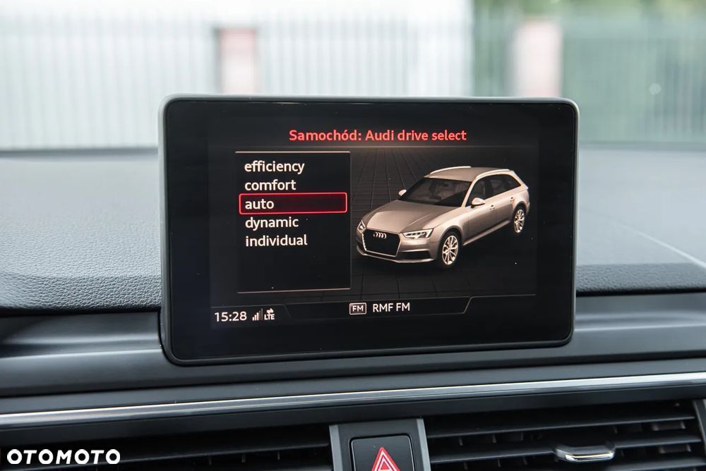 Audi A4 Avant 2.0 TDI Sport S tronic - 24