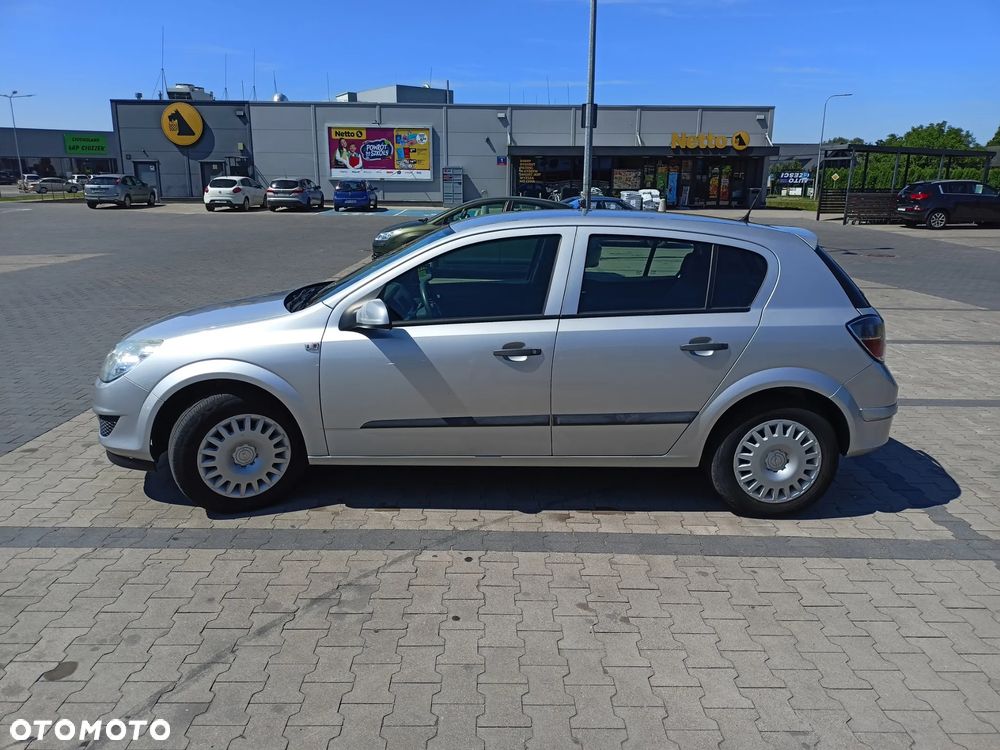 Opel Astra 1.6 Essentia - 2