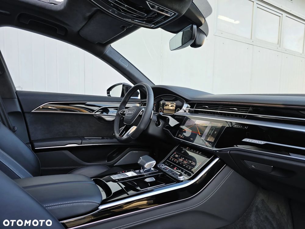 Audi A8 - 14