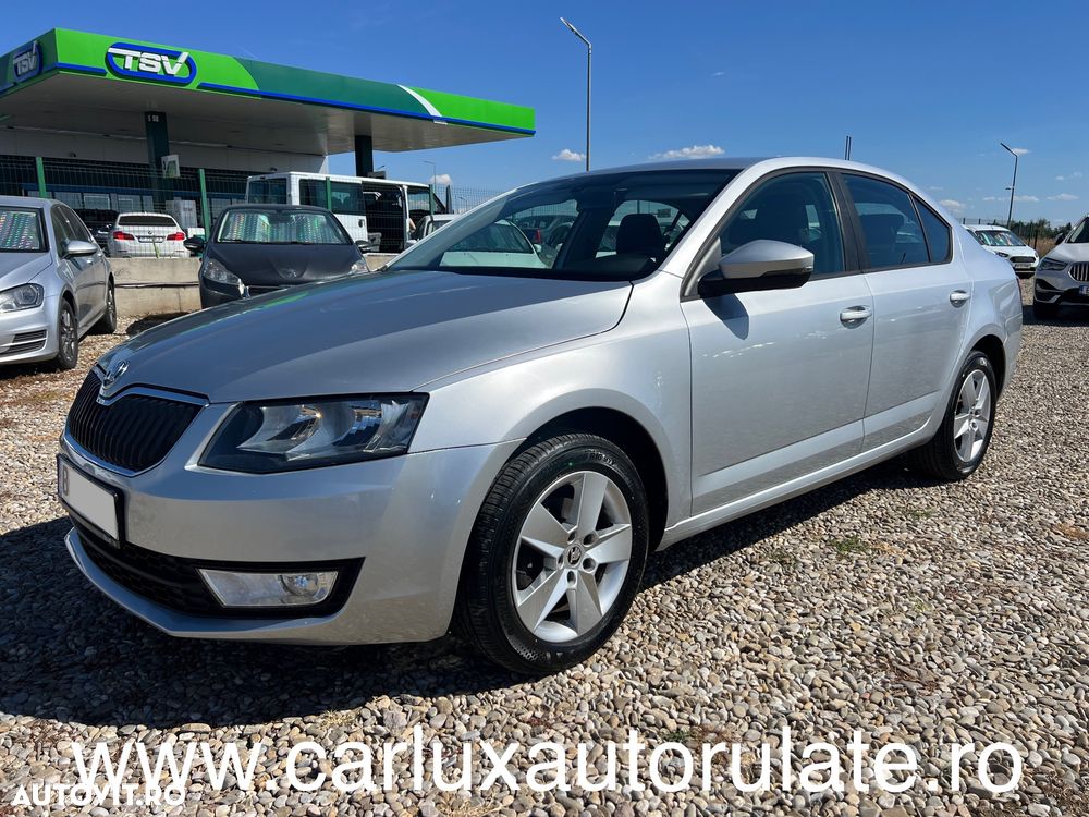 Skoda Octavia 1.2 TSI STYLE - 1