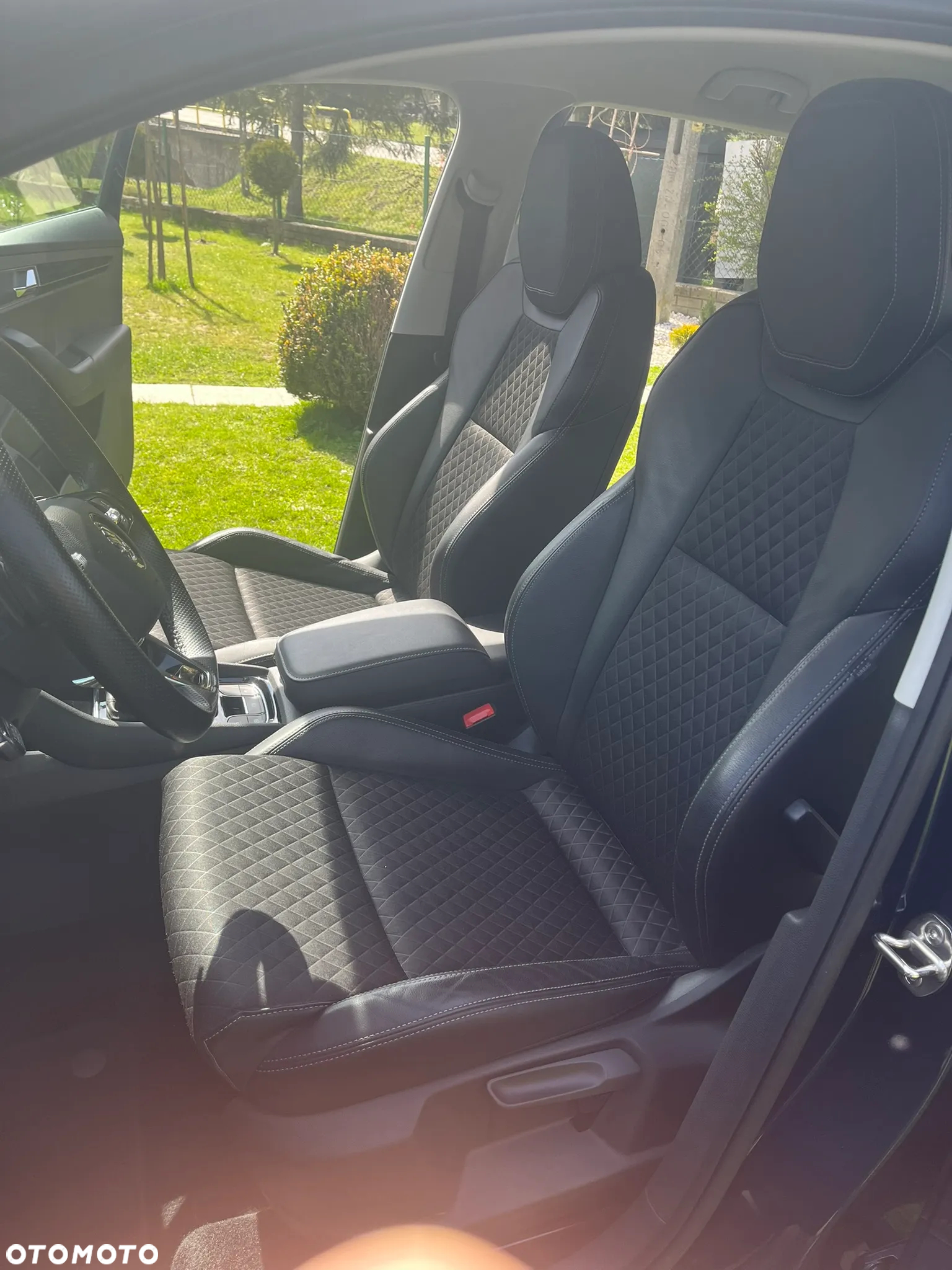 Skoda Karoq 1.5 TSI ACT 4x2 Style DSG - 14