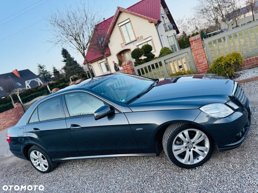 Mercedes-Benz Klasa E 200 BlueEFFICIENCY 7G-TRONIC Elegance - 21