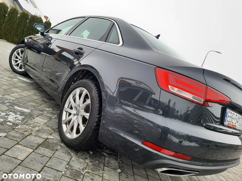 Audi A4 Limousine - 21