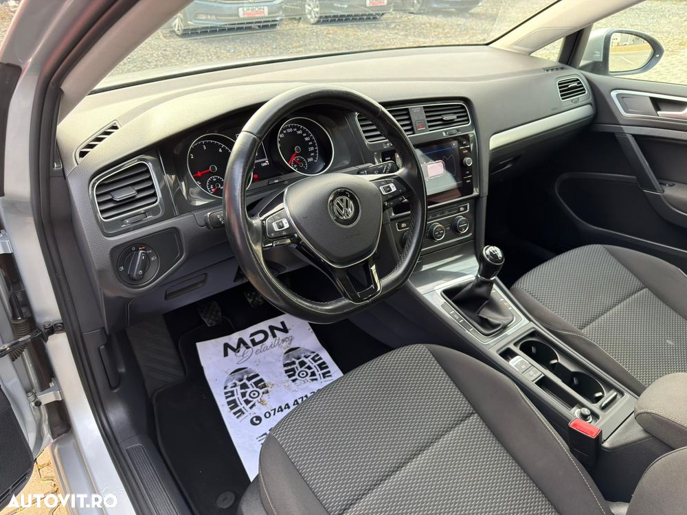 Volkswagen Golf 1.6 TDI SCR Comfortline - 12