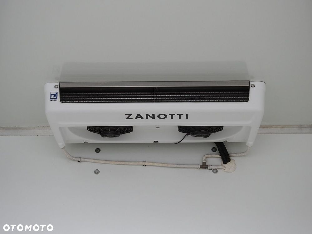 Renault MASTER  CHŁODNIA KONTENER 0*C LEDY KLIMATYZACJA  145KM - 24