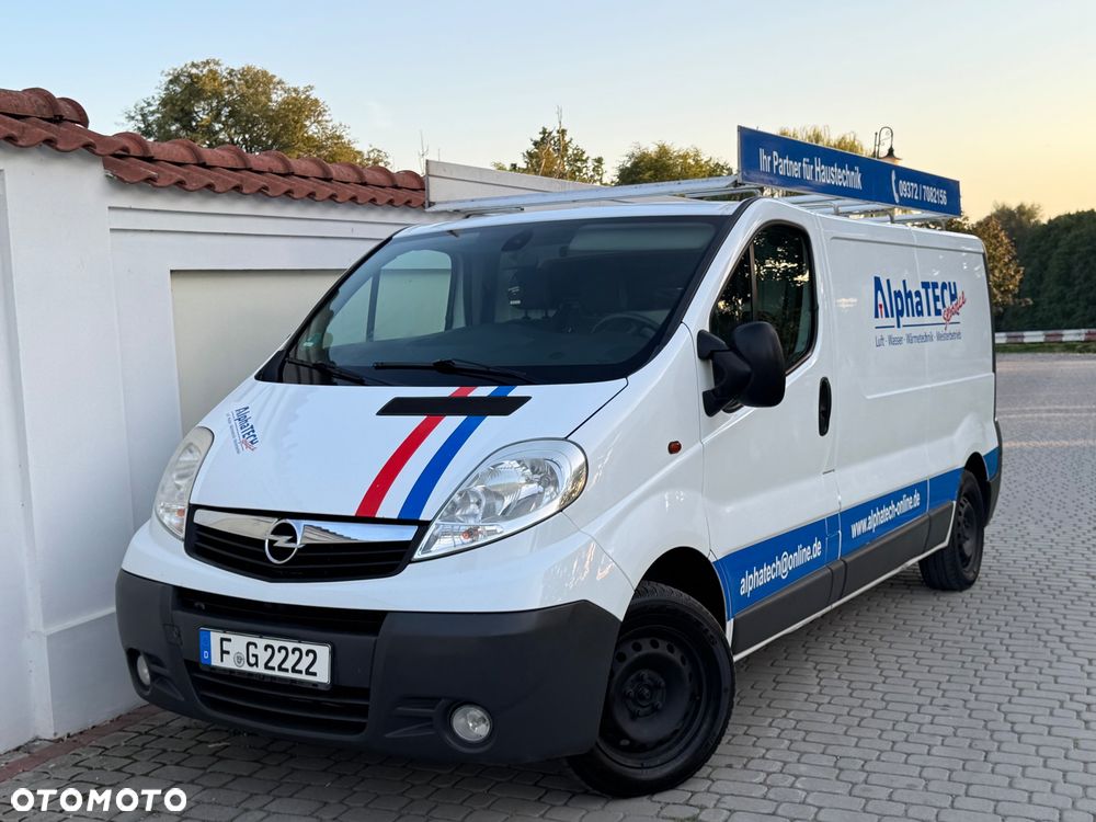 Opel Vivaro - 1