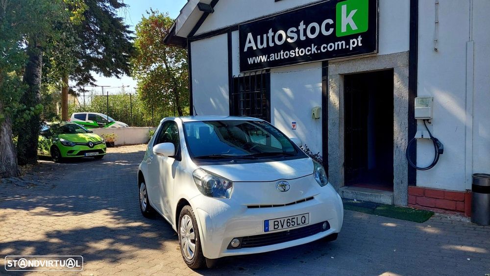 Toyota iQ 1.0 VVT-i - 1