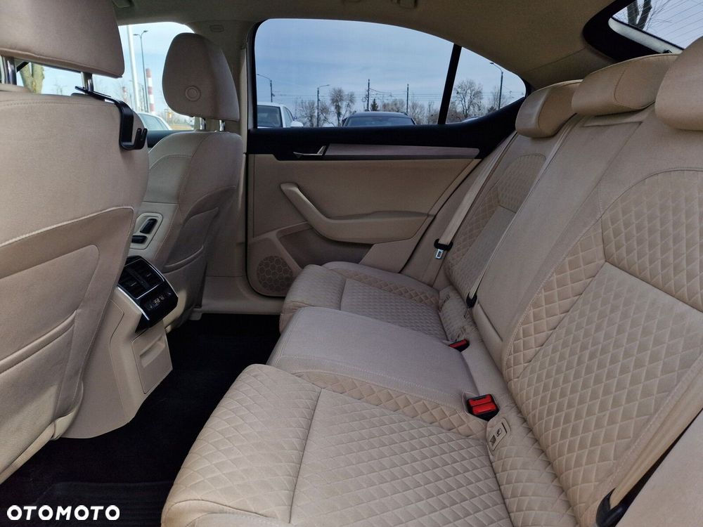 Skoda Superb 2.0 TDI SCR Style DSG - 12