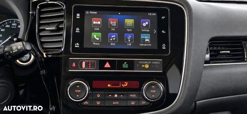 Mitsubishi Outlander - 12