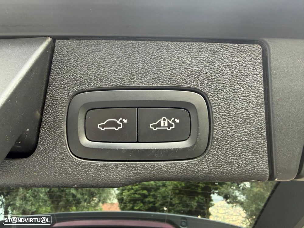Volvo XC 60 - 25