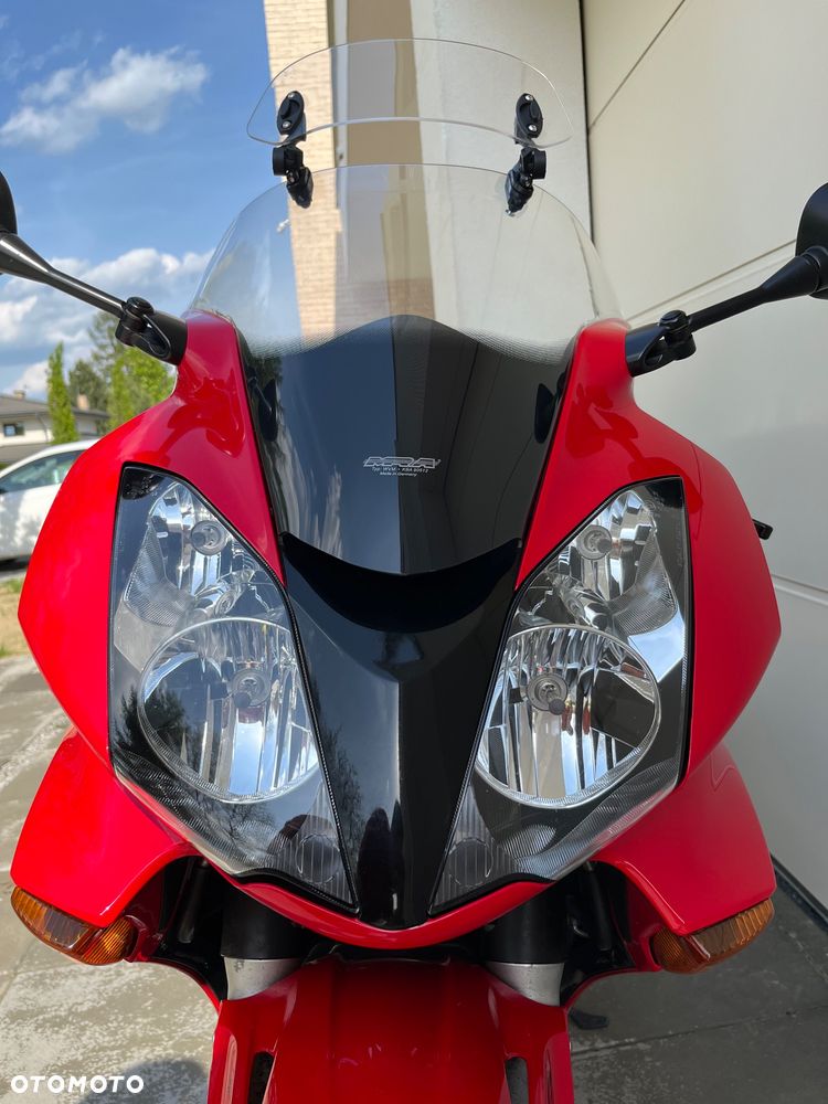 Honda VFR - 13