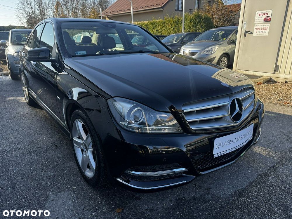 Mercedes-Benz Klasa C 180 CGI BlueEff Avantgarde