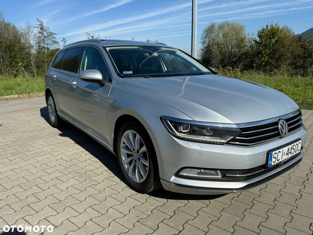 Volkswagen Passat - 1