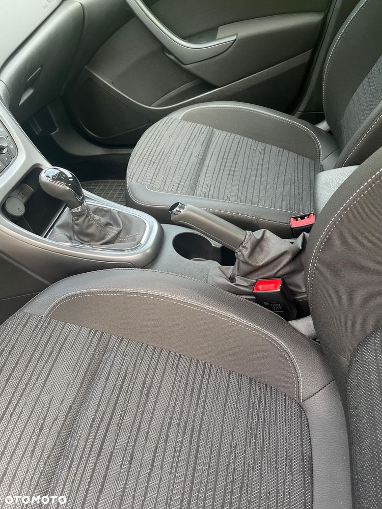 Opel Astra 1.6 EU6 - 26