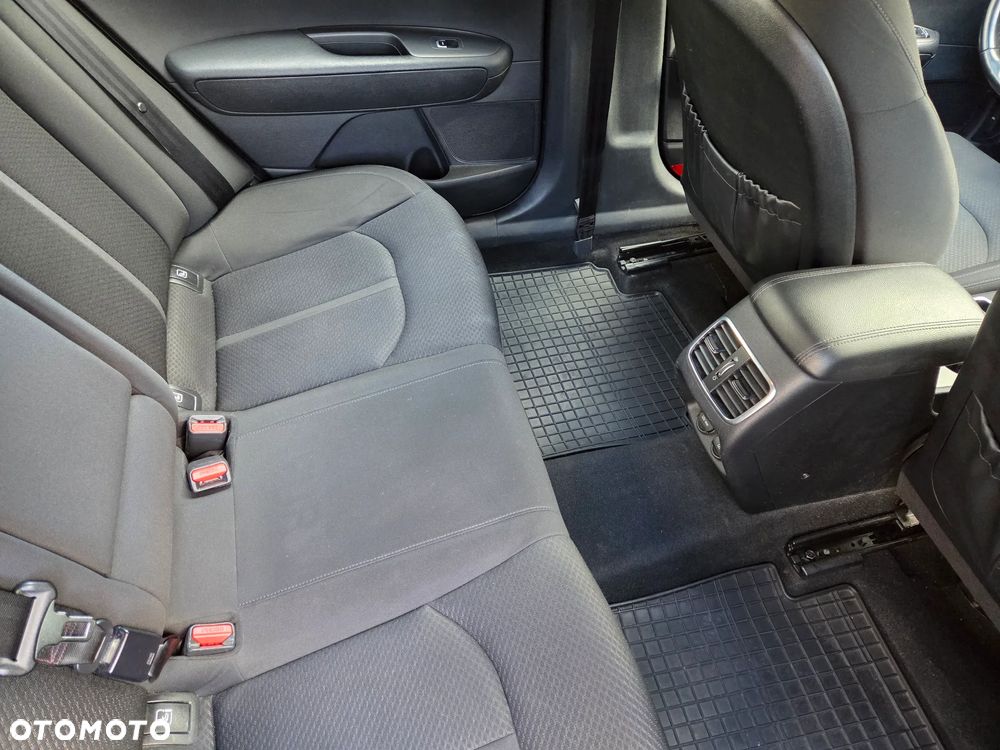 Kia Optima 1.7 CRDI M - 10