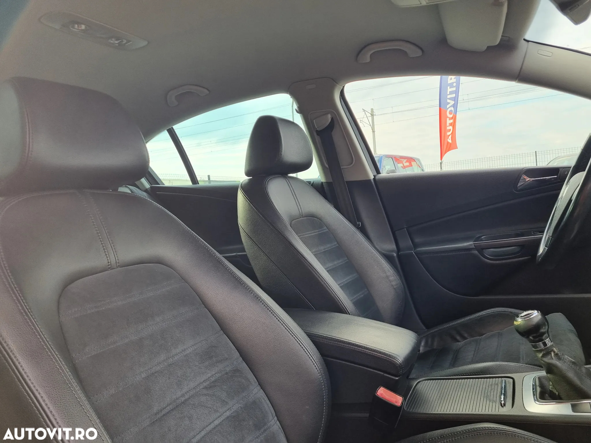 Volkswagen Passat - 14