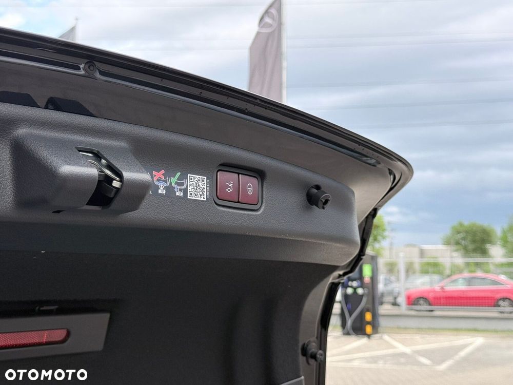 Mercedes-Benz Klasa C 220 d mHEV 4-Matic AMG - 12