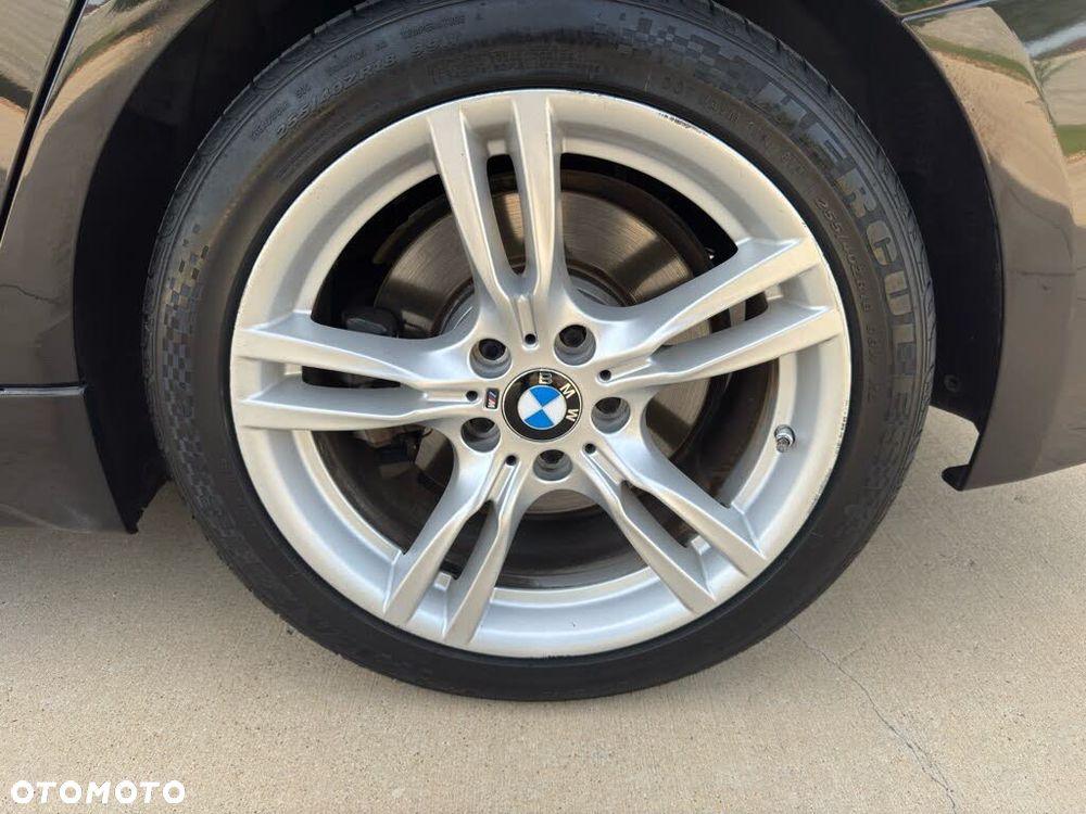 BMW Seria 3 330i M Sport Shadow - 21