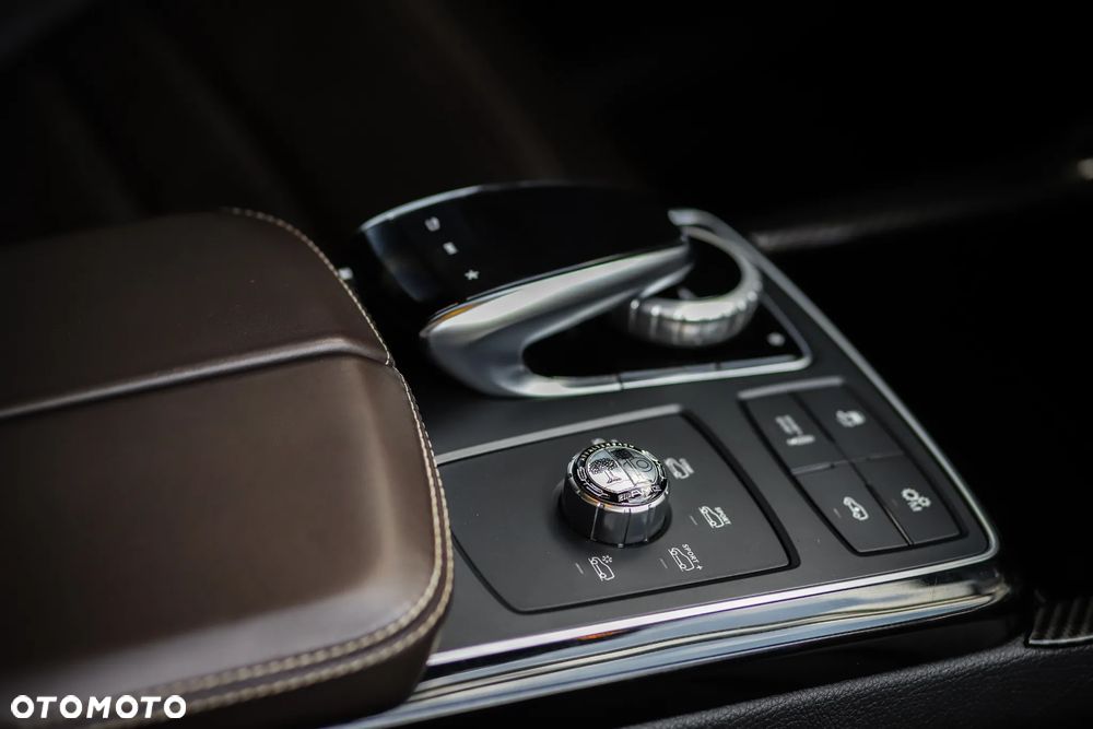 Mercedes-Benz GLS AMG 63 4Matic AMG Speedshift 7G-TRONIC - 36