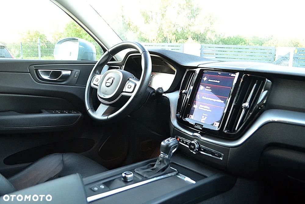Volvo XC 60 D4 AWD Geartronic Momentum - 16