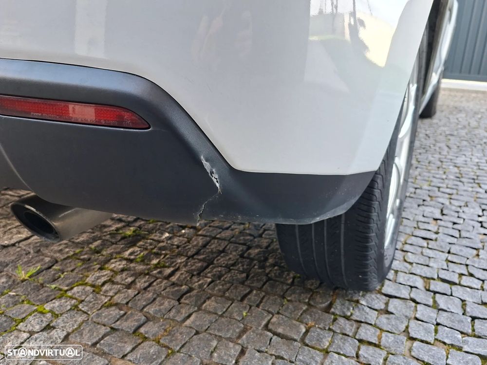 Toyota Urban Cruiser 1.4 D-4D 4x2 - 23