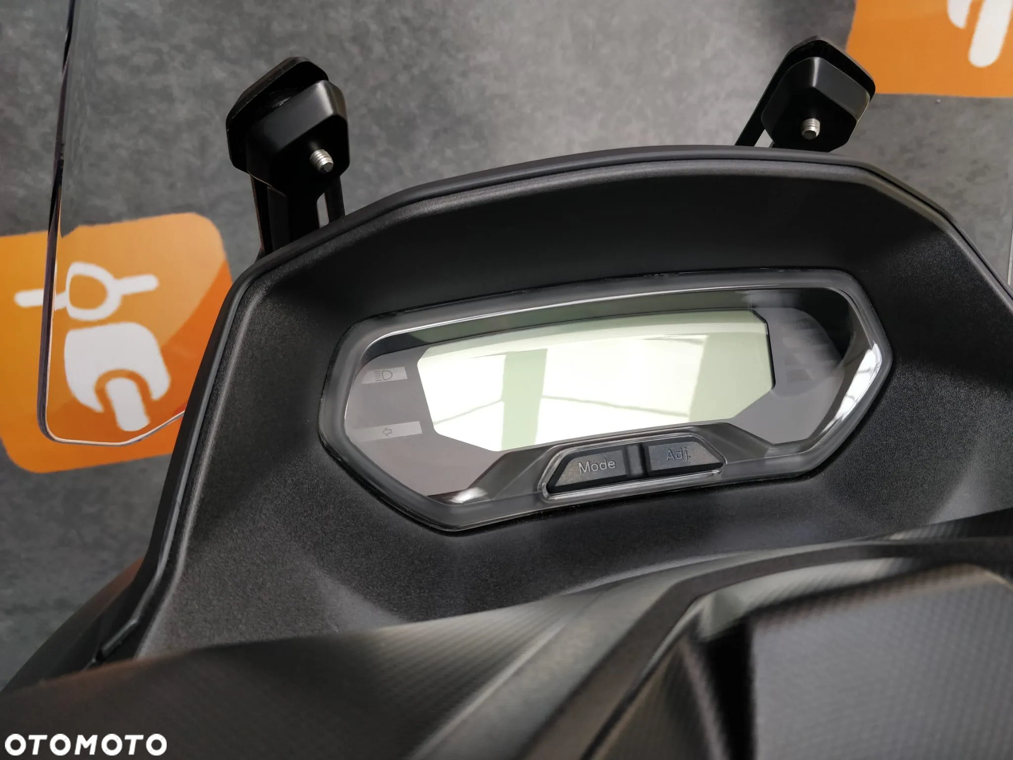 Kymco Skytown - 14