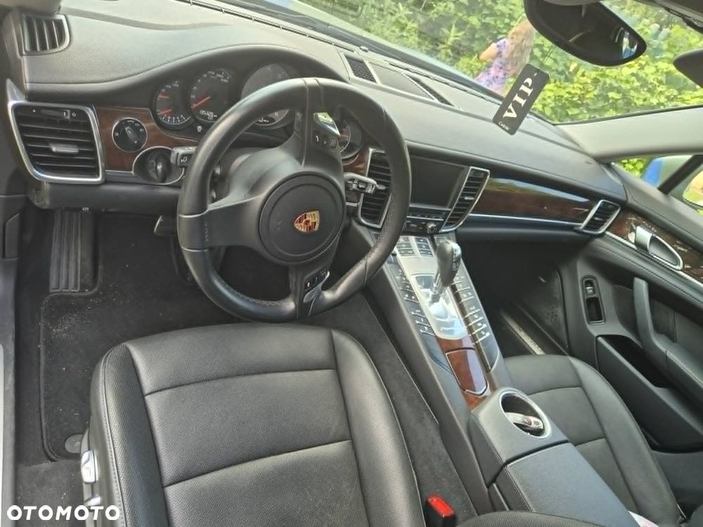 Porsche Panamera 4S - 14
